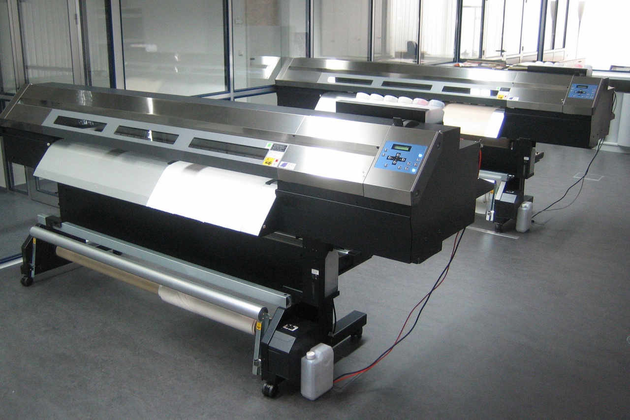 Interprint wprowadza przemysłowy druk cyfrowy na papierze dekoracyjnym